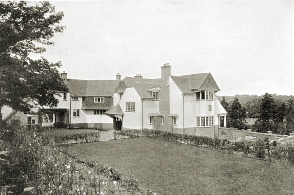 House at GX, P Morley Horder Studio Yearbook of Decorative Art 1908 Pg B48