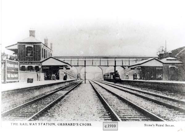 gx2-39-Gerrards Cross Station c1910